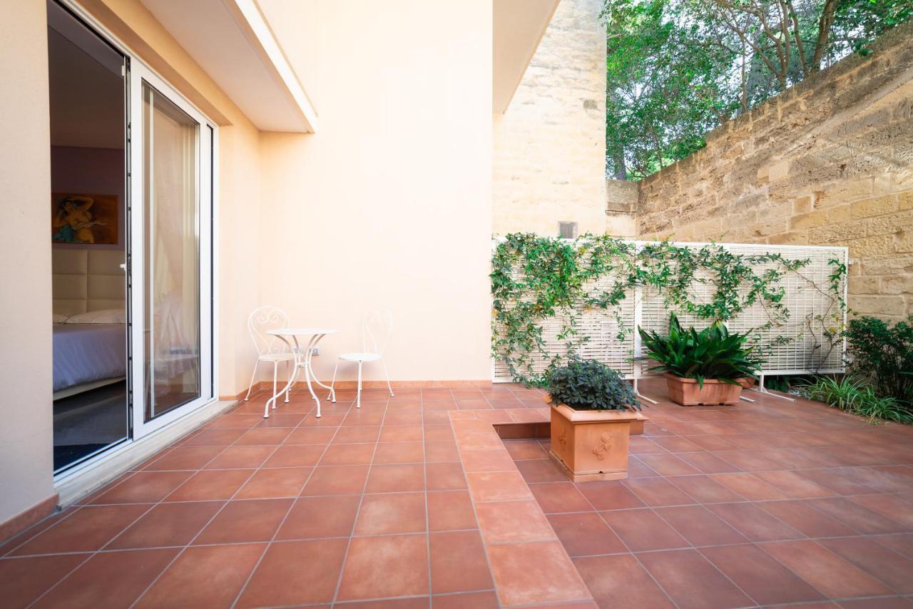Palazzo Leo Suite And Apartment Lecce Esterno foto