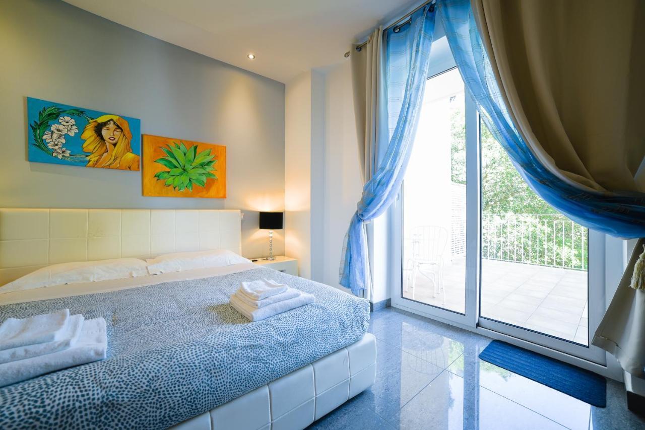 Palazzo Leo Suite And Apartment Lecce Esterno foto