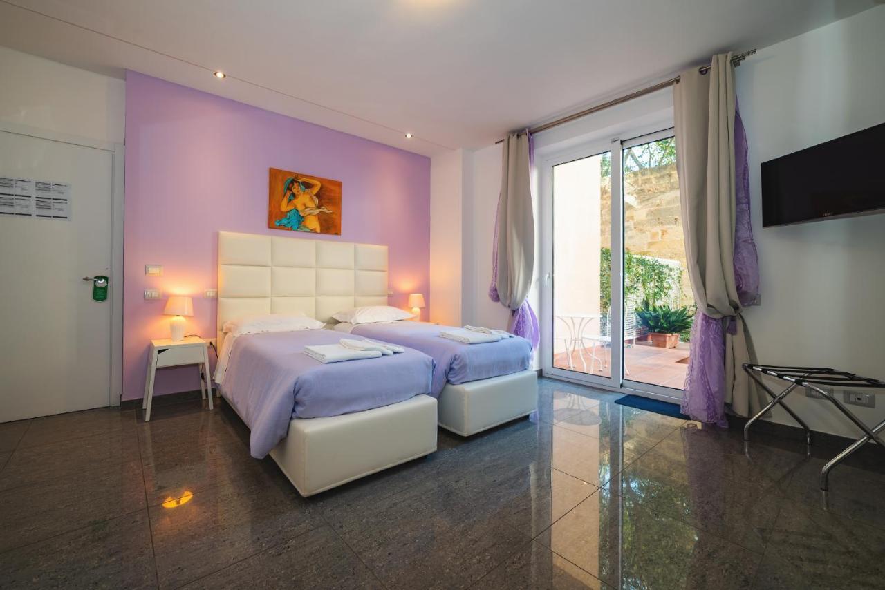 Palazzo Leo Suite And Apartment Lecce Esterno foto