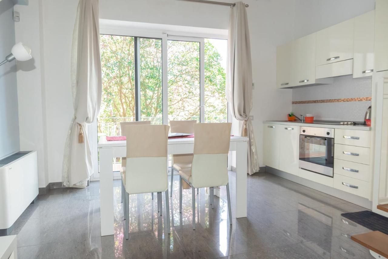Palazzo Leo Suite And Apartment Lecce Esterno foto